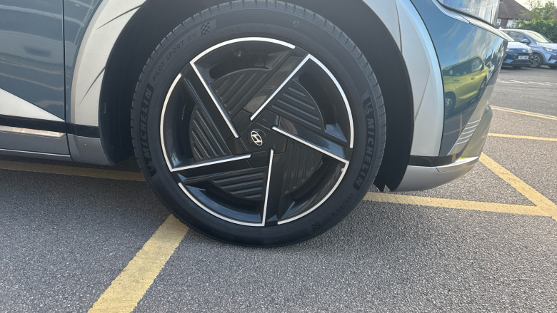 Hyundai IONIQ 5 168kW Ultimate 84 kWh 5dr Auto Electric Hatchback